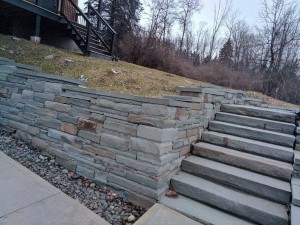 bluestone retaining wall