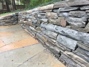 Colonial wallstone